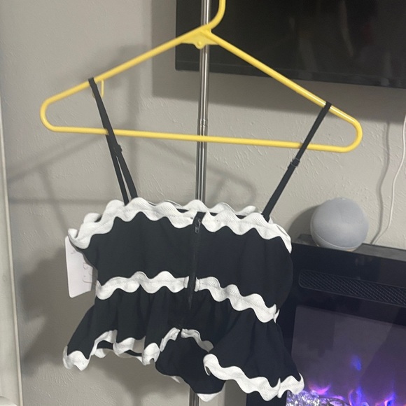 SHEIN Black Blouse with White Trim - Picture 3 of 3